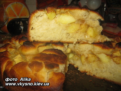 Дрожжевой пирог с яблоками